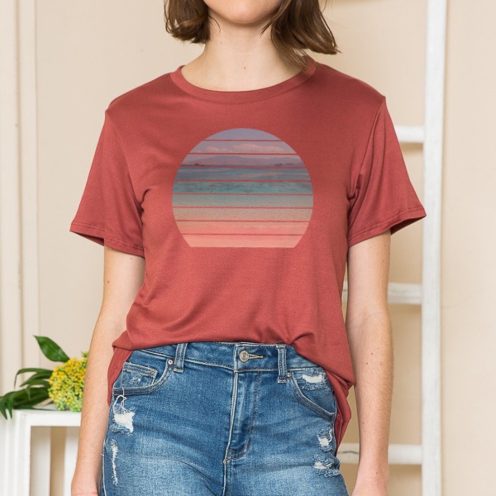 BASIC T-SHIRT WITH ROUND BEACH PRINT
